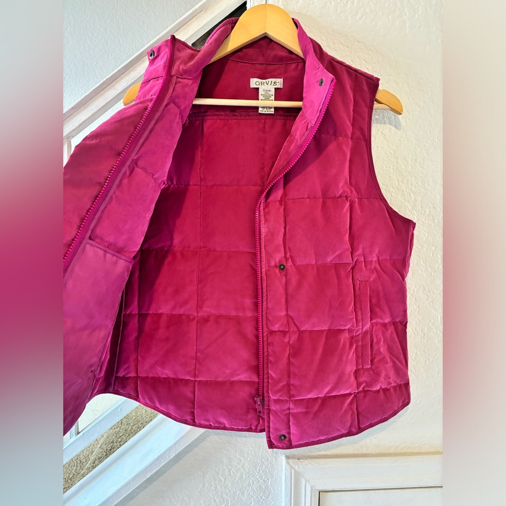 Orvis Women’s Quilted Vest Small Magenta Outdoor Winter Lined Outerwear Feathers - Picture 6 of 16
